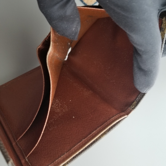 Louis Vuitton Vintage Classic Signature wallet - Picture 9 of 14